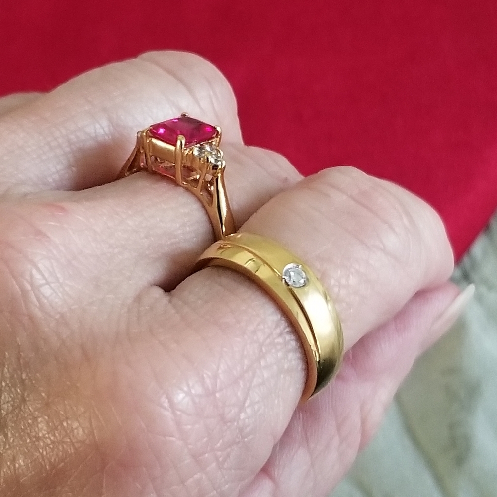 18K 750 Diamond Ring - Picture 6 of 16